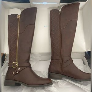 GBG Guess Women’s Sz 6.5M Haydin Boot Dark Brown Retails $89 New in box